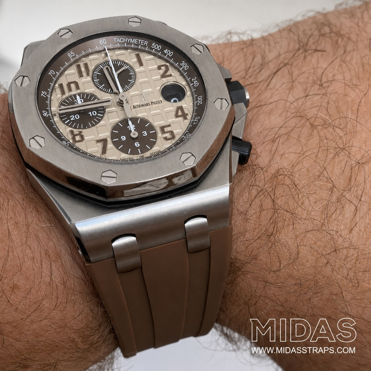 AP Royal Oak Offshore 15710ST brown rubber strap wrist shot close up MIDAS straps