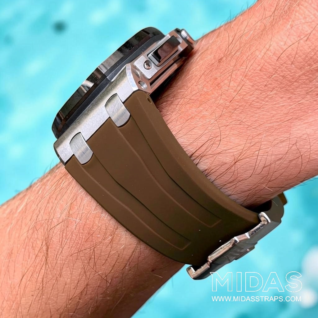 Side view of an AP Royal Oak Offshore 26400 fitted with a brown OEM replacement rubber strap on wrist.