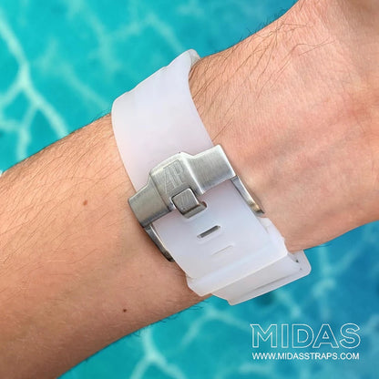 Close-up of a transparent clear replacement rubber strap and clasp fitted to an AP Royal Oak Offshore 26400 on wrist.