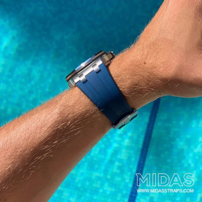 AP Royal Oak Offshore 15710ST royal blue rubber strap wrist shot close up MIDAS straps