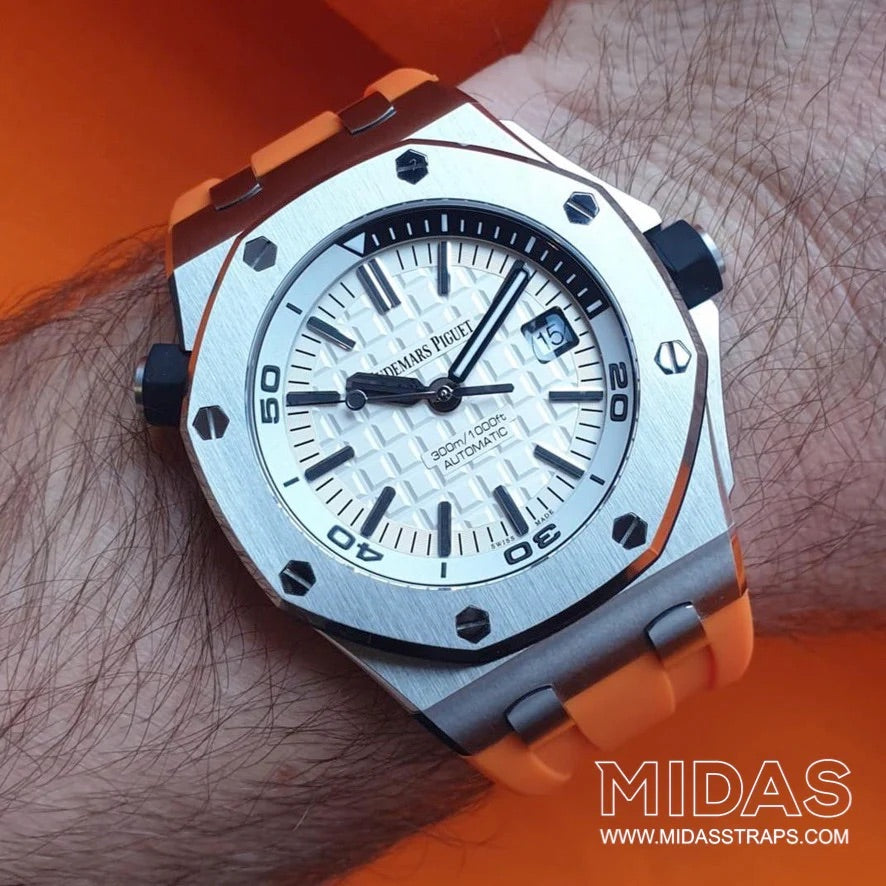 AP straps Royal Oak Offshore 42mm orange rubber strap fitted on wrist poolside