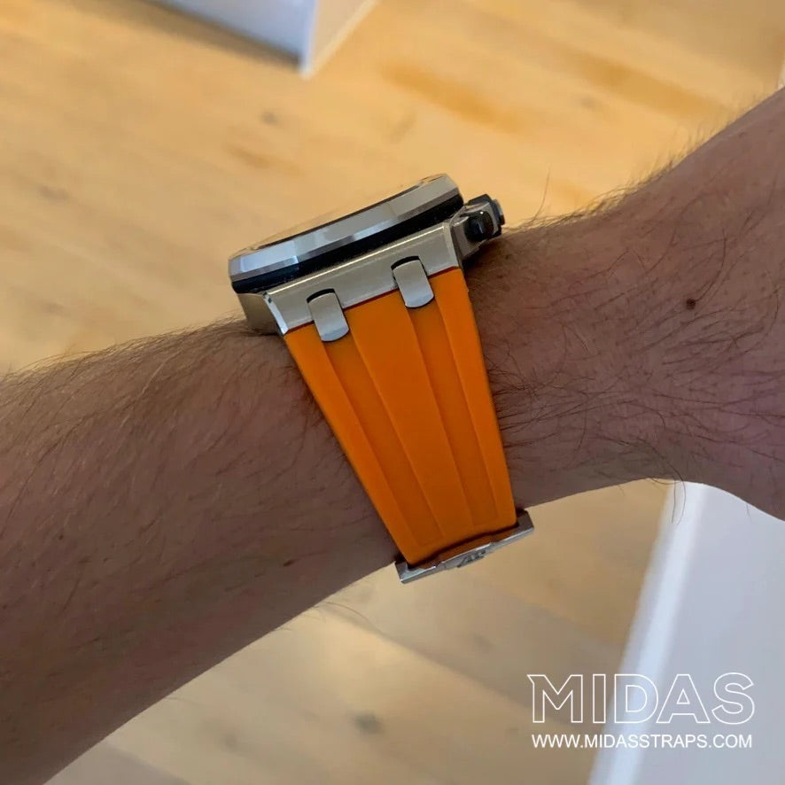 AP Royal Oak Offshore 15710ST orange rubber strap wrist shot close up MIDAS straps
